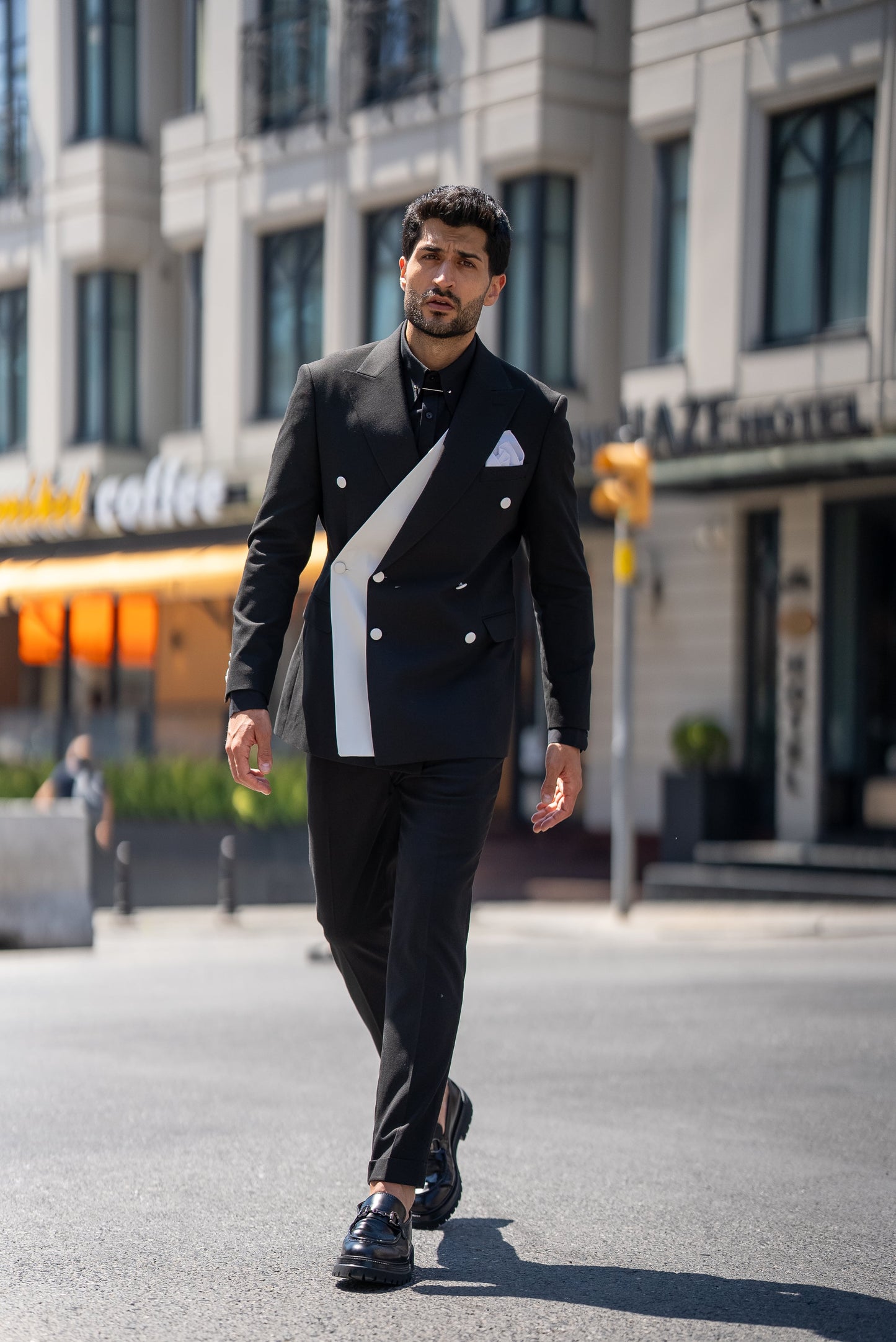 Luxury Black Men’s Special Design Suit with White Detailing