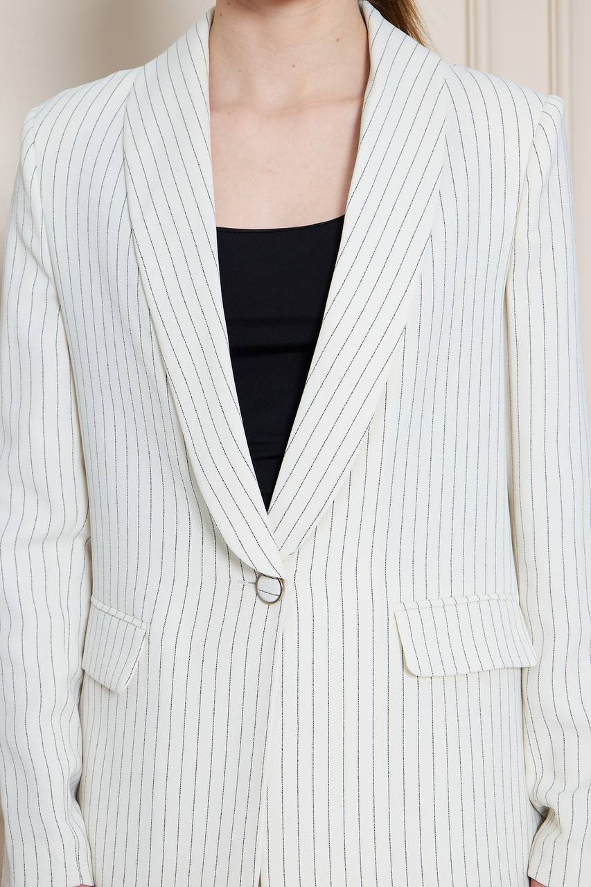SuitLegacy Women’s White Shawl Collar Striped Crepe Suit