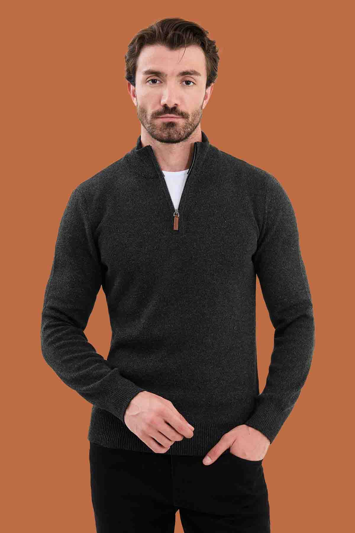 Men's Slim Fit Dark Gray Quarter-Zip Knit Pullover