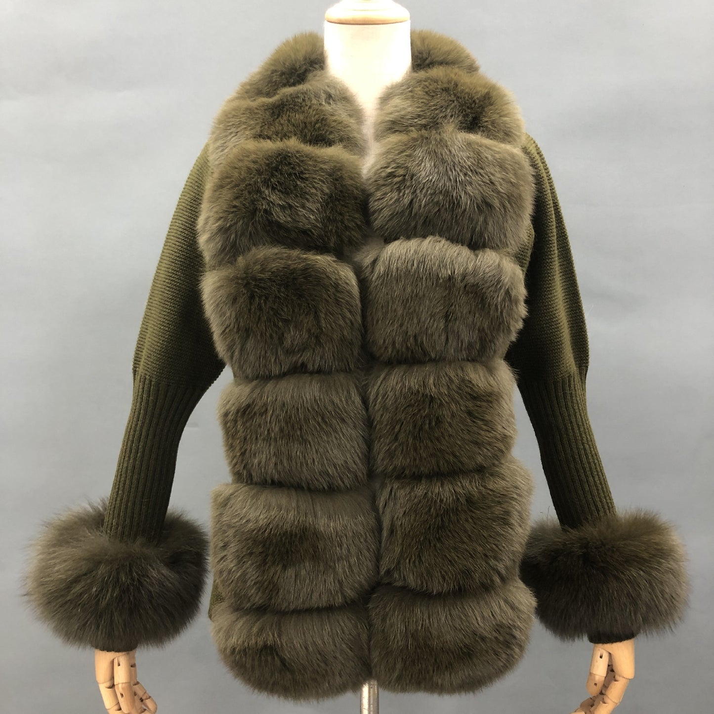 Women’s Wool Blend Cardigan with Detachable Fox Fur Collar