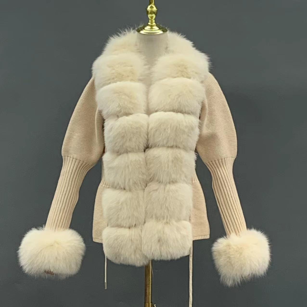 Women’s Wool Blend Cardigan with Detachable Fox Fur Collar